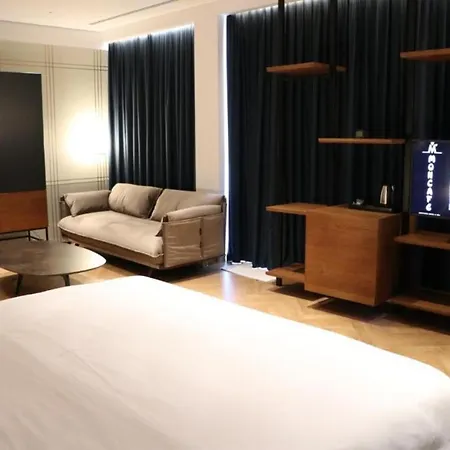 Moncafe Boutique And Hotell Tirana